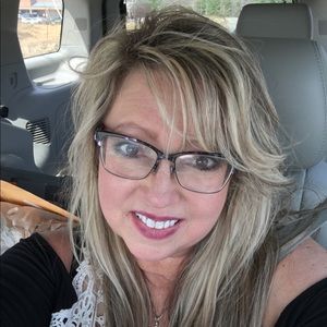 Meet your Posher, Mary ellen